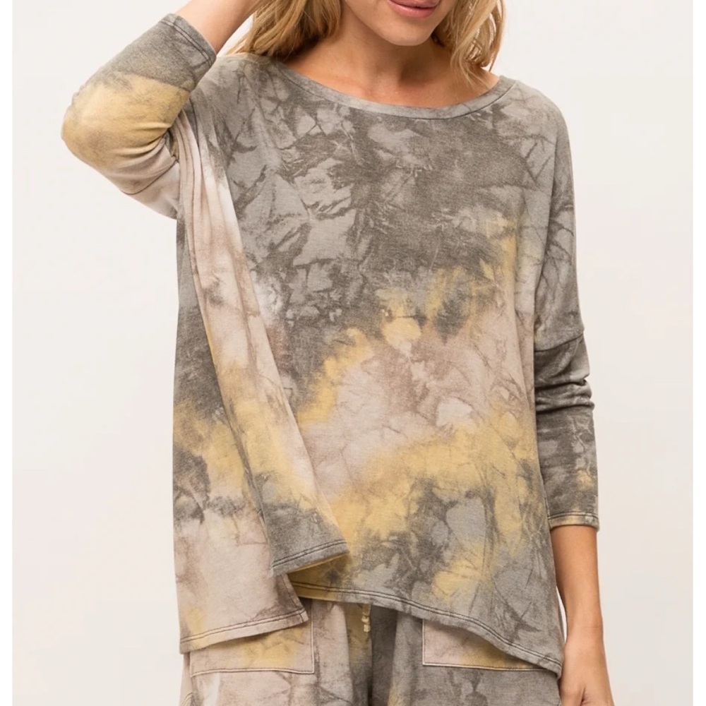 Mystree Marble Dolman Sleeve Top